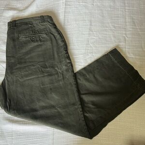 Versatile Green Chinos with Classic Style